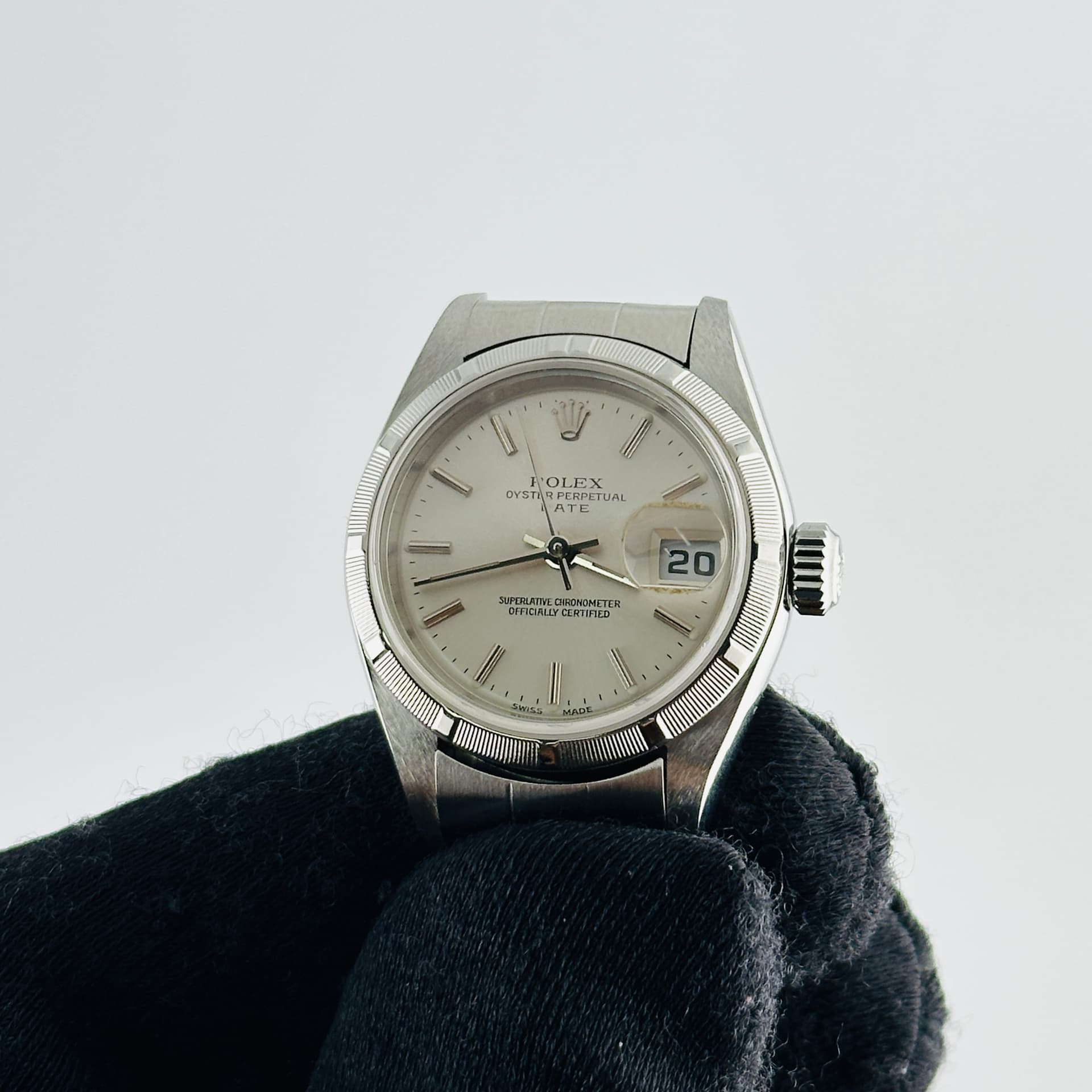 Rolex Oysterdate, view 3